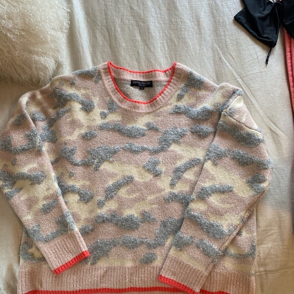 Central Park west sweater - Picture 3 of 3